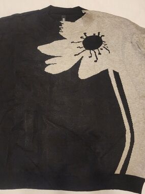 STYLEWE Black and Gray Floral Knit Sweater